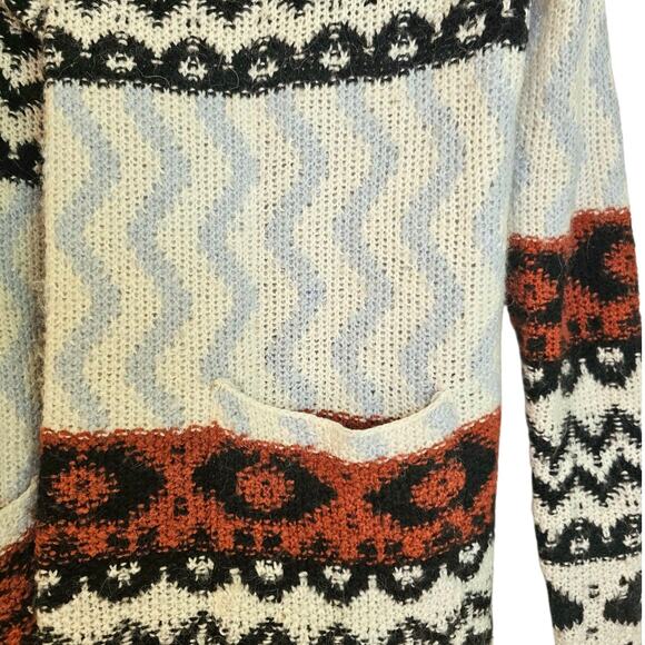 Abercrombie & Fitch Tribal & Geometric Pattern Open Knit Sweater with Hood - Picture 5 of 8